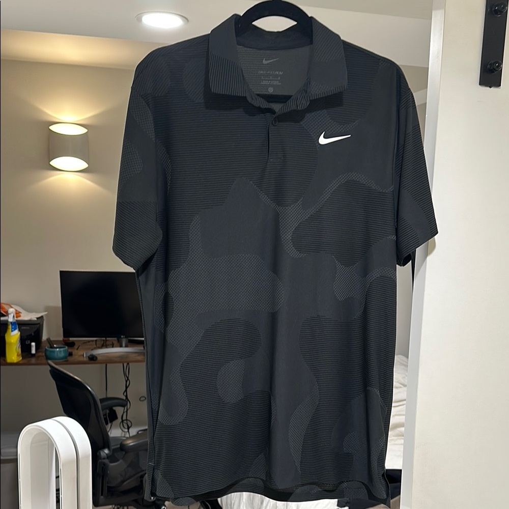 Nike Men's Black Polo Shirt